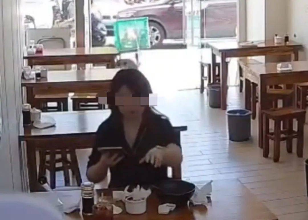 皇冠登3代理申请
_事发上海一餐馆！女子用餐后将擦鼻涕纸扔进碗罐皇冠登3代理申请
，多方回应