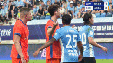 皇冠信用網账号申请_韩鹏出师不利泰山0比2不敌大连皇冠信用網账号申请，彭啸首秀王大雷里程“悲”